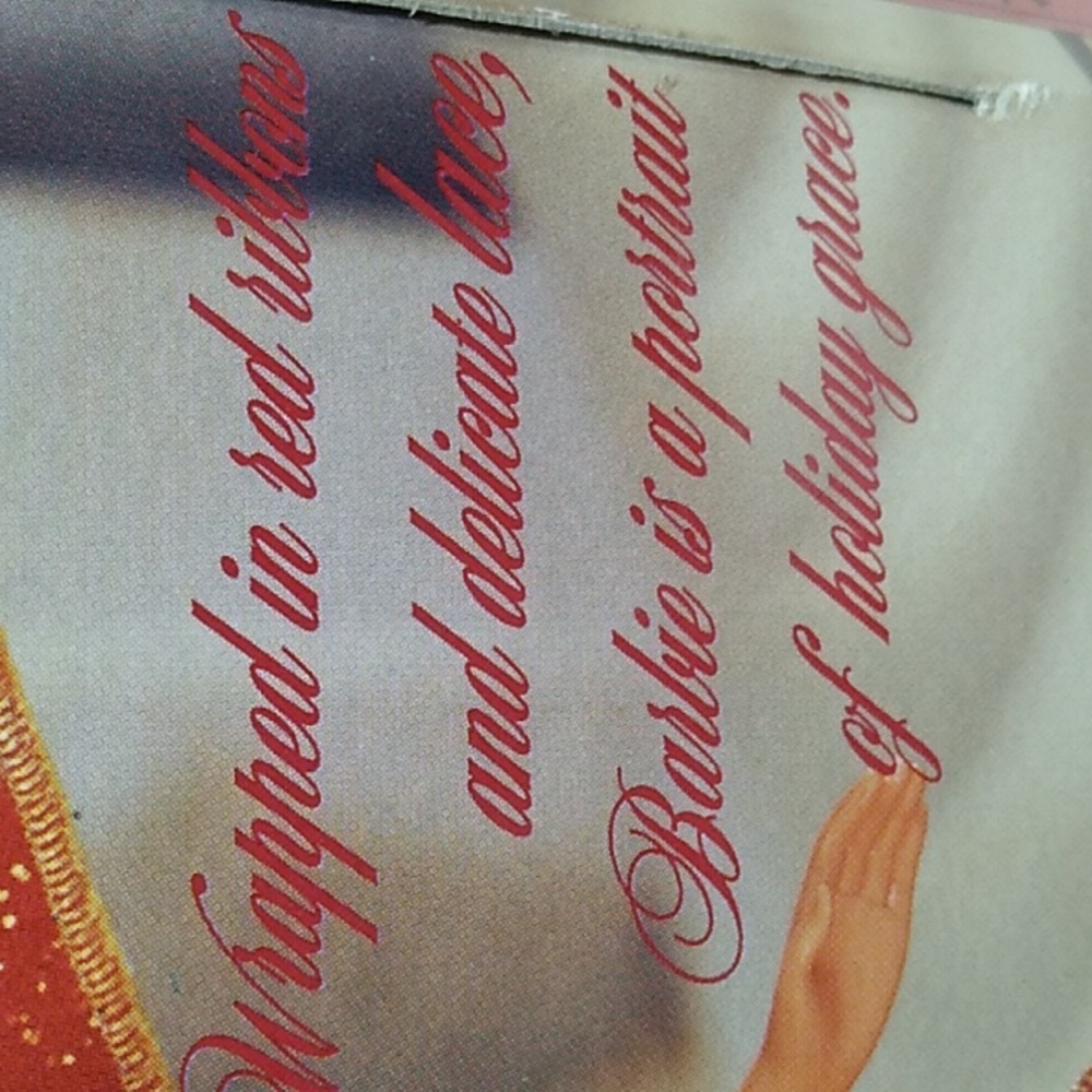 SALE! Mattel Vintage 1997 Happy Holidays Barbie Collectors Item W/Stand (B-6) - Picture 11 of 15